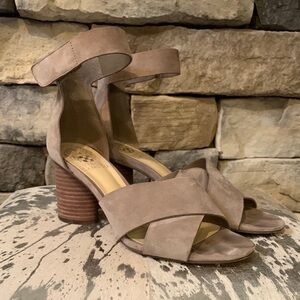 Vince Camuto VC-Jessera Smoke Show Heels